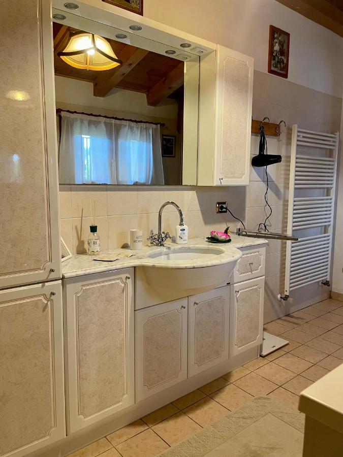 A Casa Di Amici Villa Vidor ภายนอก รูปภาพ
