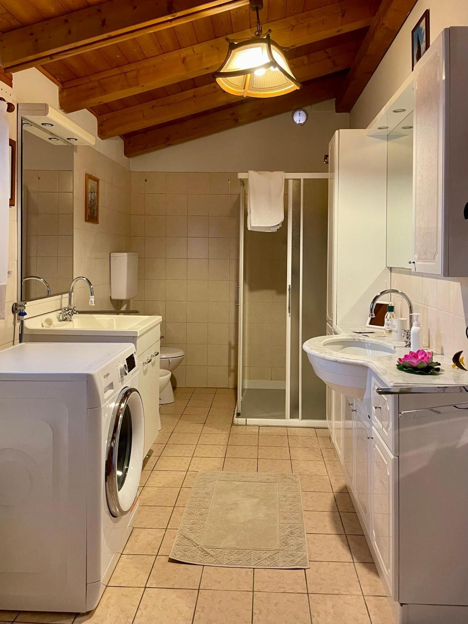 A Casa Di Amici Villa Vidor ภายนอก รูปภาพ