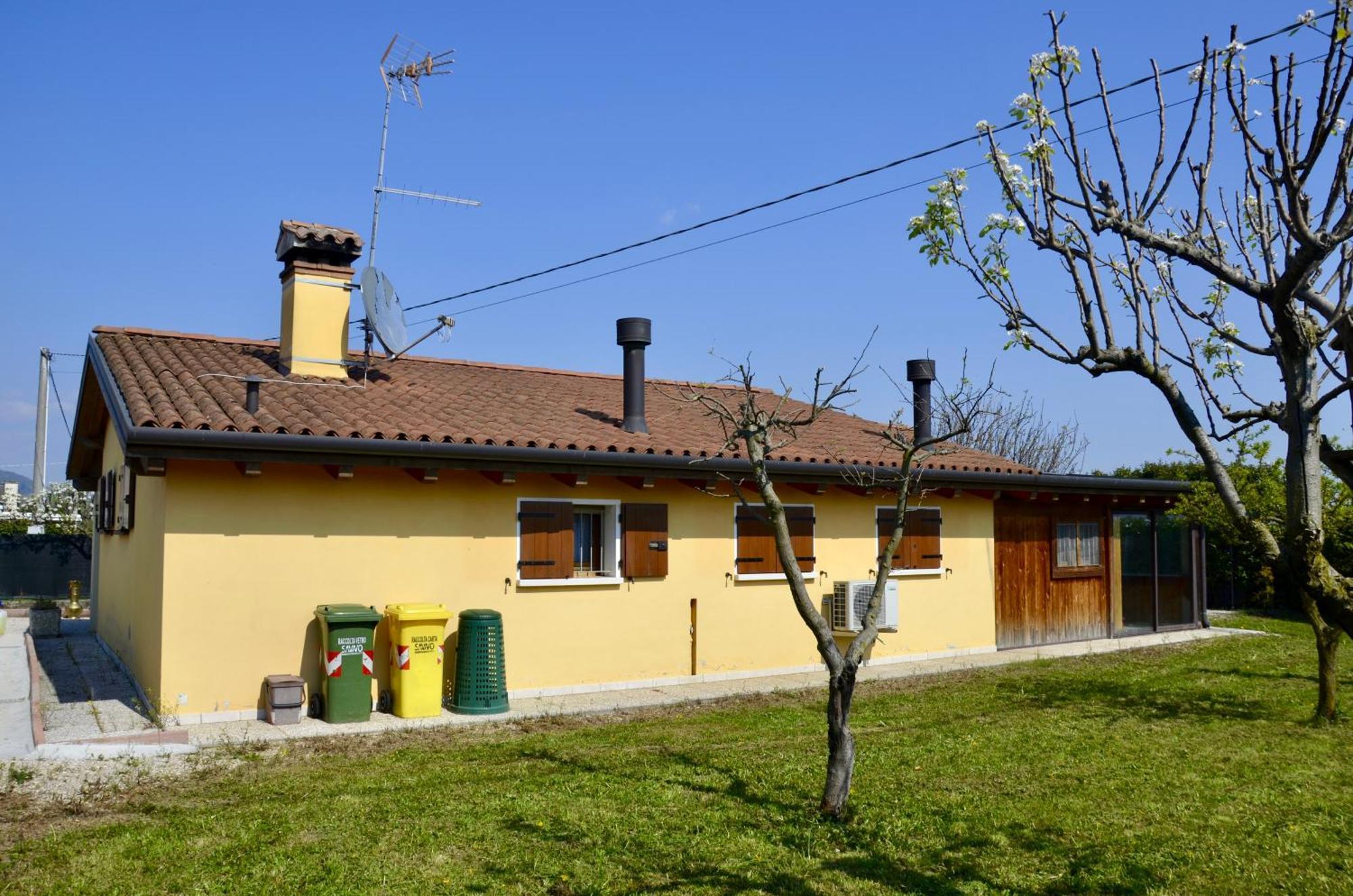 A Casa Di Amici Villa Vidor ภายนอก รูปภาพ