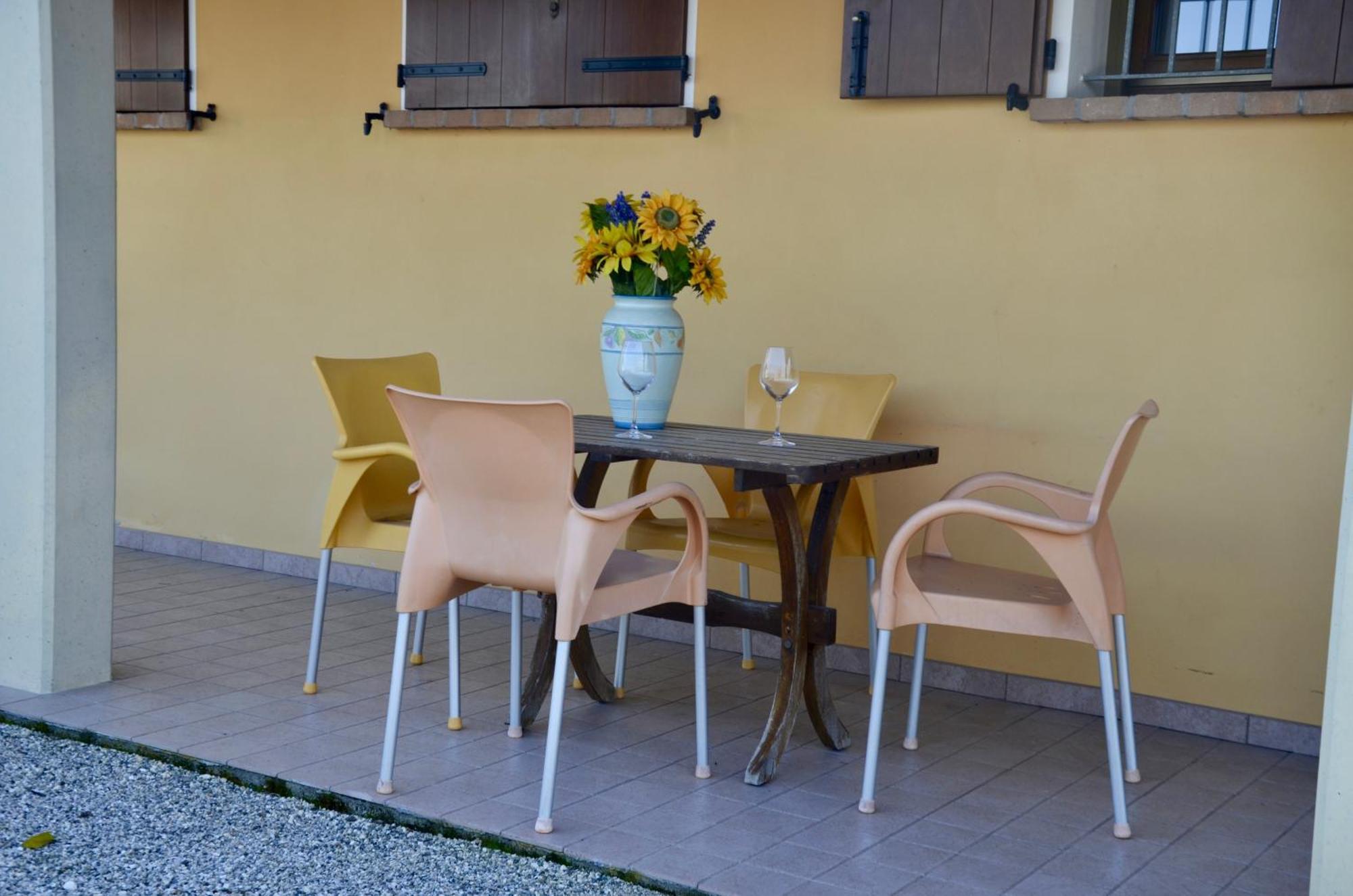 A Casa Di Amici Villa Vidor ภายนอก รูปภาพ